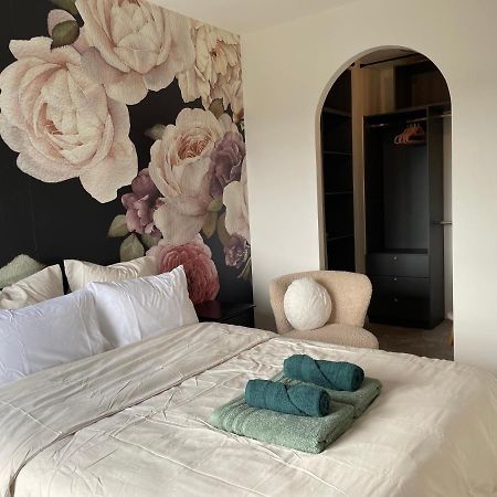 Rose Blossom Apartment In Paris Vanves Ngoại thất bức ảnh